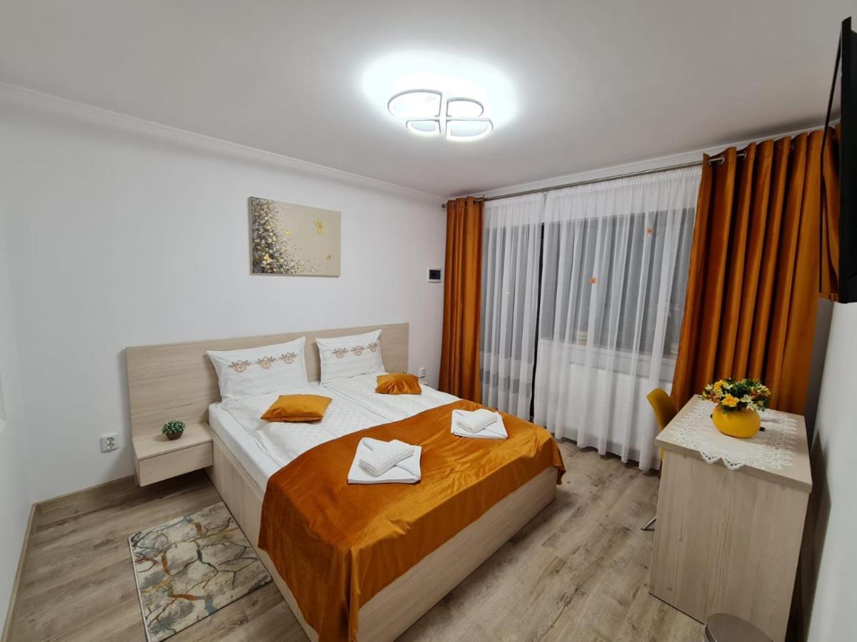 Splendid House Hotel Fagaras Exterior photo